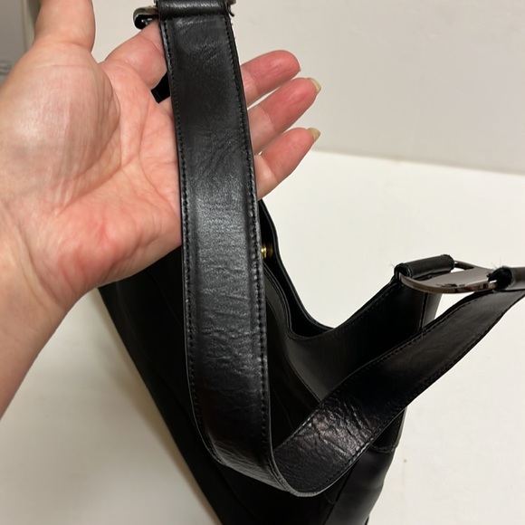 Salvatore Ferragamo black shoulder bag - Picture 6 of 15